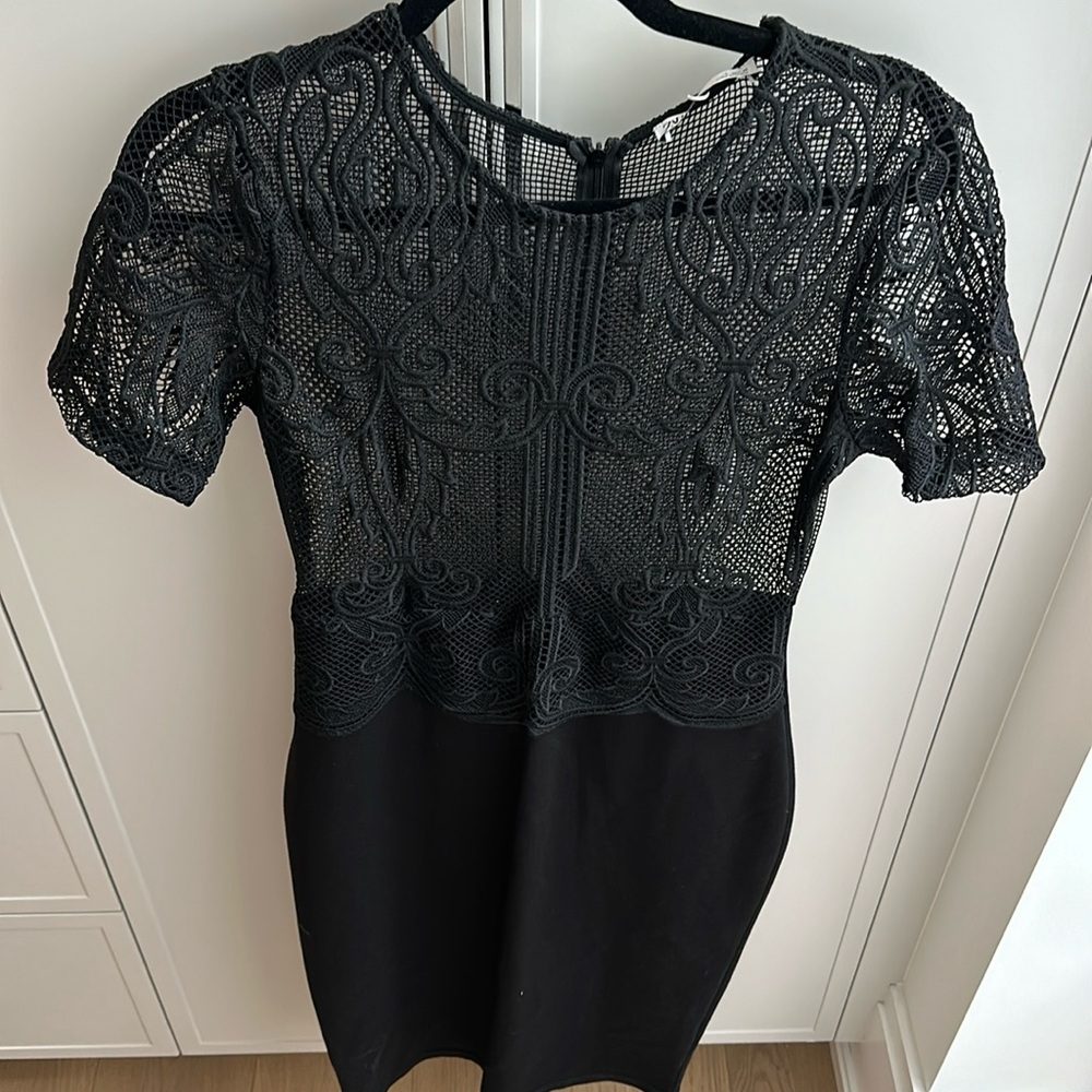 Lace ZARA fitted dress
